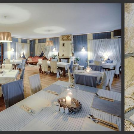 Restauracja Sidlo Bed & Breakfast Жуково Екстериор снимка